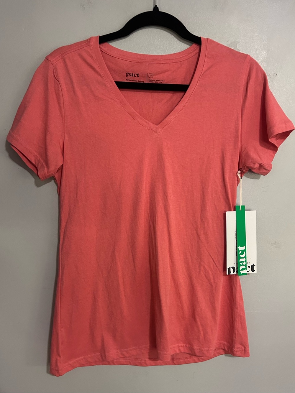 PACT Organic Cotton Coral Pink V-Neck Tee Shirt NWT Small